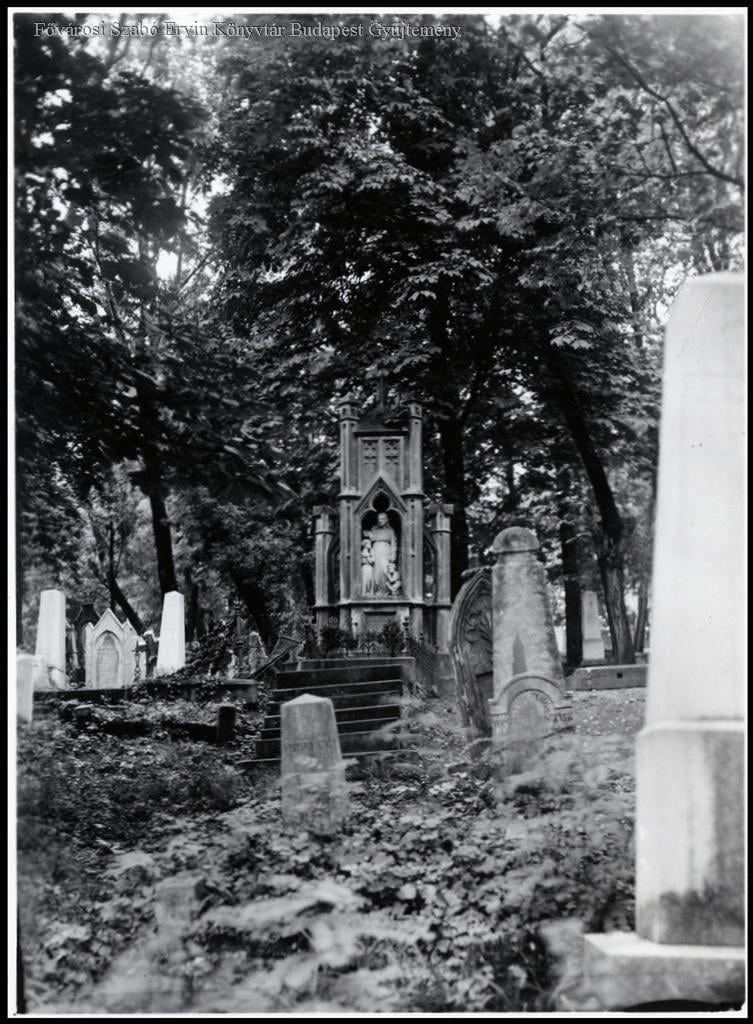Mayer Ferenc síremléke a vízivárosi temetőben